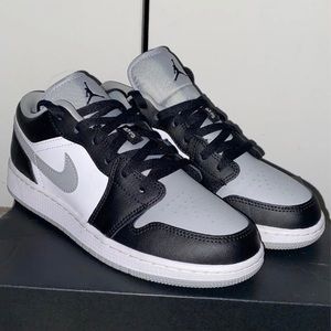 Air Jordan 1 Low Smoke Grey